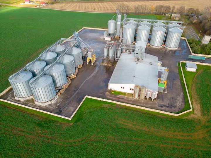 Explore Anaerobic Digesters: Guide to Design, Feedstock Management, and Waste-to-Energy Systems